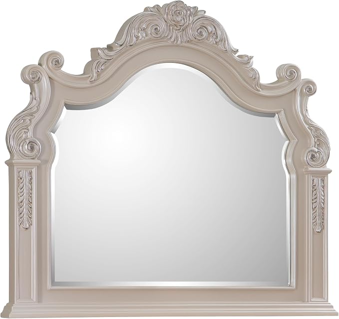 First of a Kind Santa Monica Traditional 4 Piece Queen Bedroom Set - Image 4